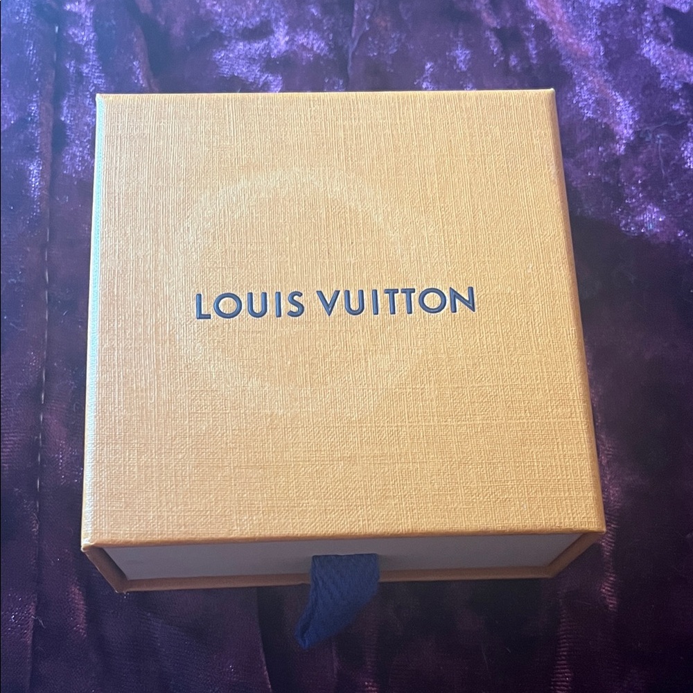 Louis Vuitton Bracelet Box - Gold and Blue